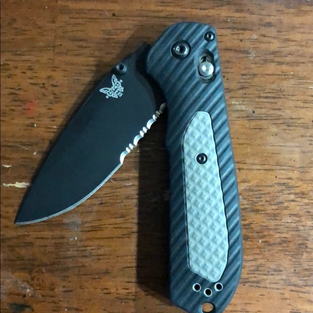 BENCHMADE 560